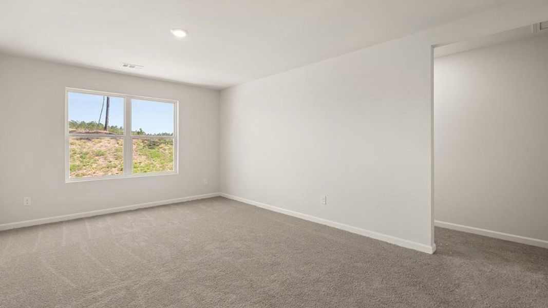 Spacious, unfurnished interior of a new home in , Union City (Image 30).