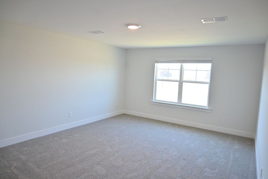 Spacious, unfurnished interior of a new home in Rookers Bend, Smyrna (Image 30).