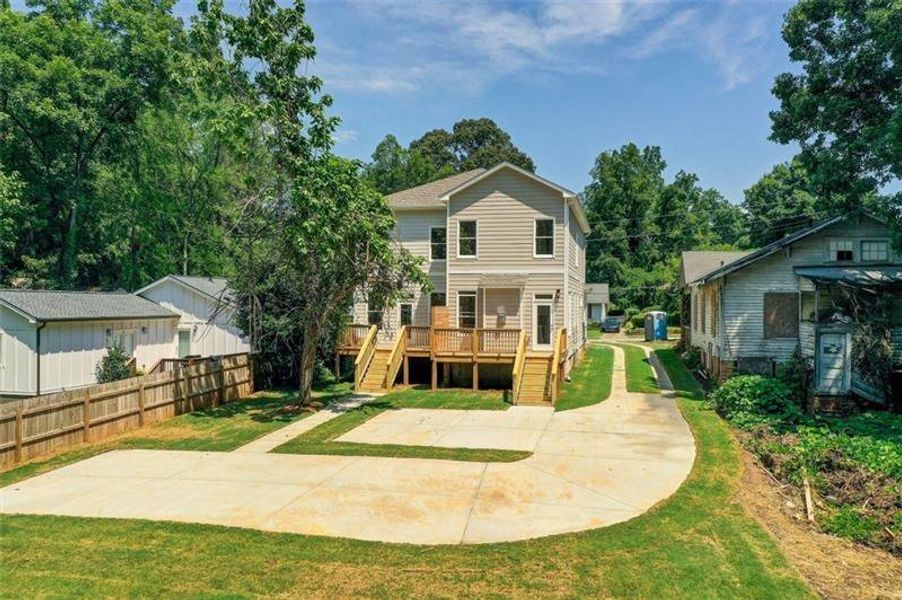 Image 36 of a home in .