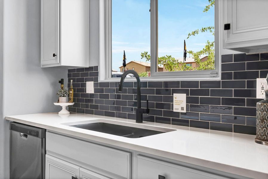 Optional tile backsplash