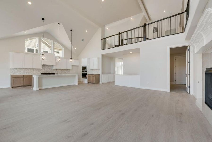 Spacious, unfurnished interior of a new home in Somerset Park, Rockwall (Image 26). Spacious, unfurnished interior of a new home in Somerset Park, Rockwall (Image 26).