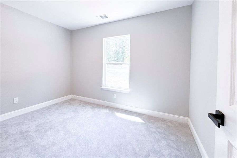Spacious, unfurnished interior of a new home in , Monticello (Image 33).