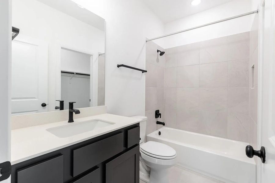 Elmsdale IV B Bathroom 2