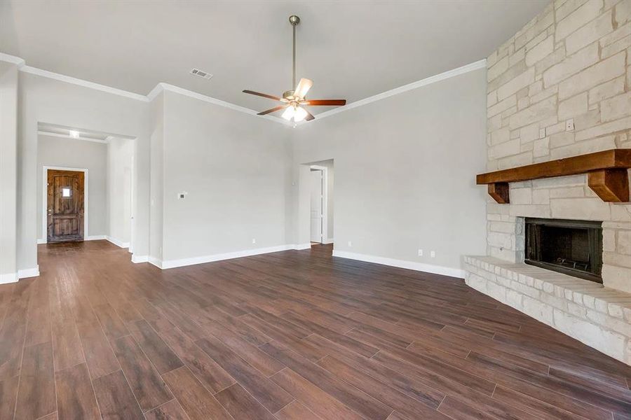 Spacious, unfurnished interior of a new home in Fannin Ranch, Leonard (Image 17). Spacious, unfurnished interior of a new home in Fannin Ranch, Leonard (Image 17).