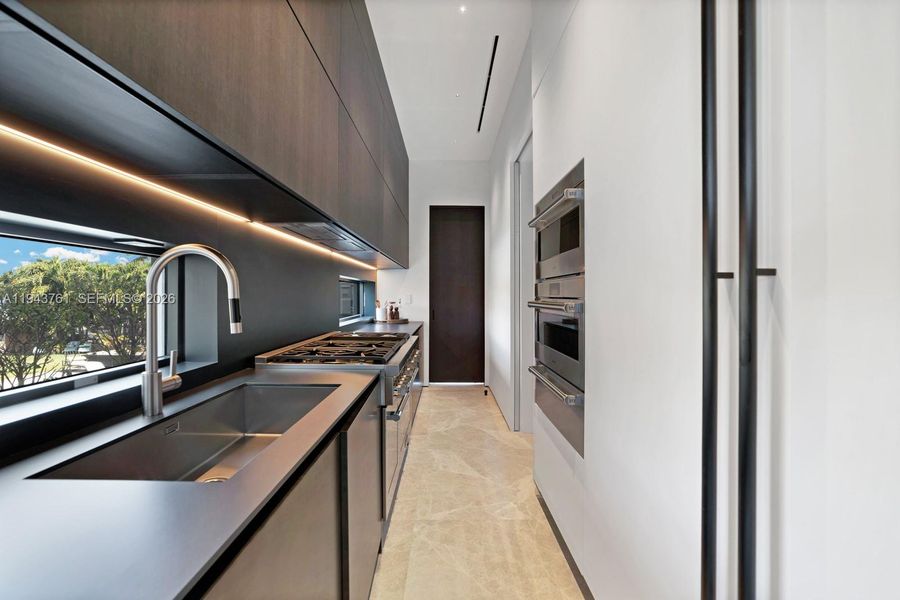 Furnished interior view inside a new home in , Miami Beach (Image 14).