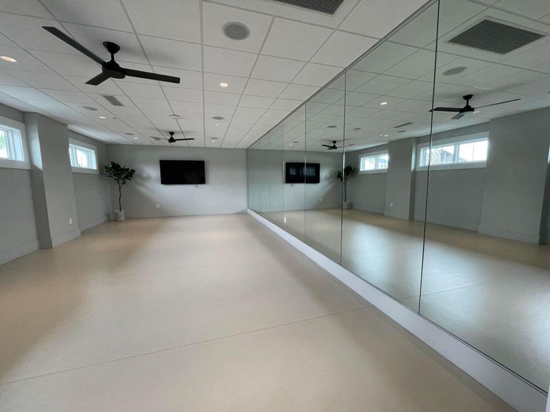 Spacious, unfurnished interior of a new home in , Summerville (Image 53).