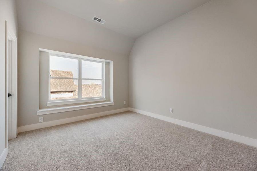 Spacious, unfurnished interior of a new home in Providence Cove, McKinney (Image 36).