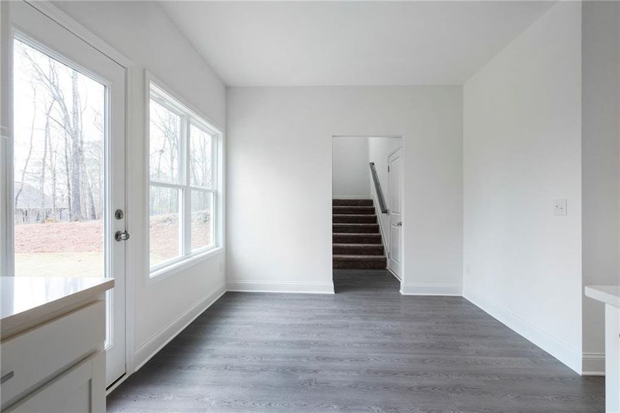 Spacious, unfurnished interior of a new home in , Waleska (Image 13).