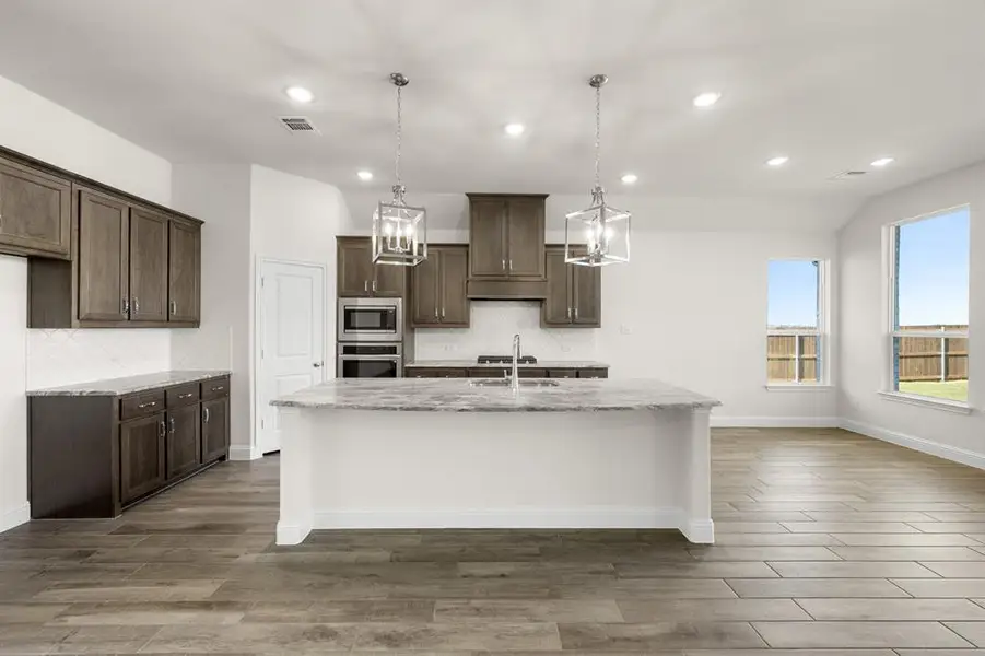 257 Pine Leaf- Kitchen-2 257 Pine Leaf- Kitchen-2