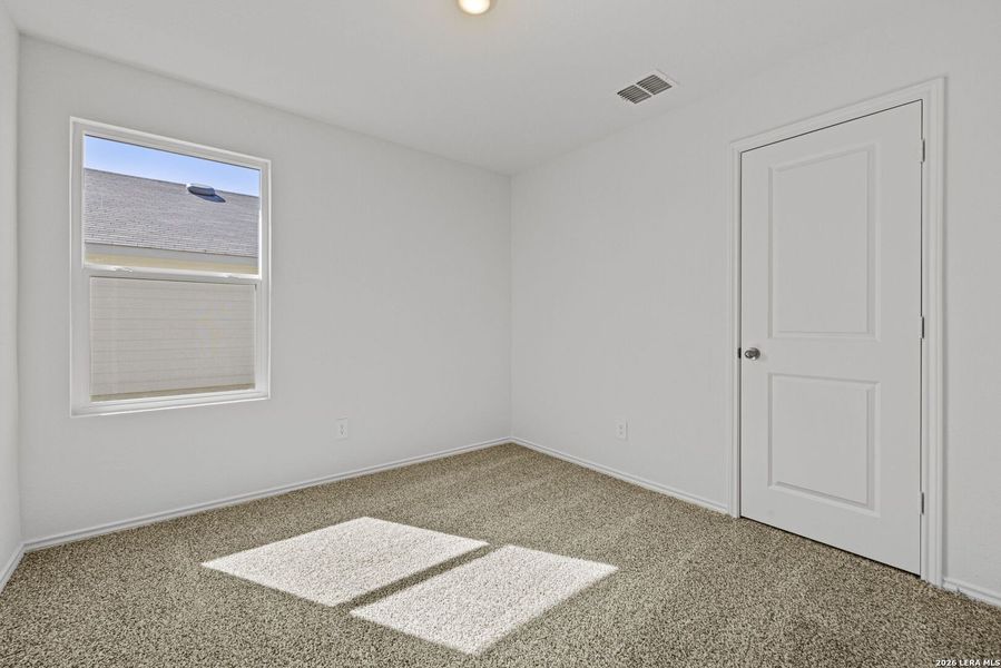 Spacious, unfurnished interior of a new home in Arroyo Ranch, Seguin (Image 21). Spacious, unfurnished interior of a new home in Arroyo Ranch, Seguin (Image 21).