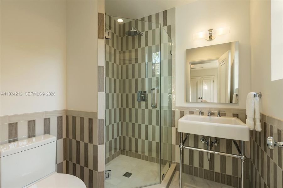 Furnished interior view inside a new home in , Coral Gables (Image 14). Furnished interior view inside a new home in , Coral Gables (Image 14).