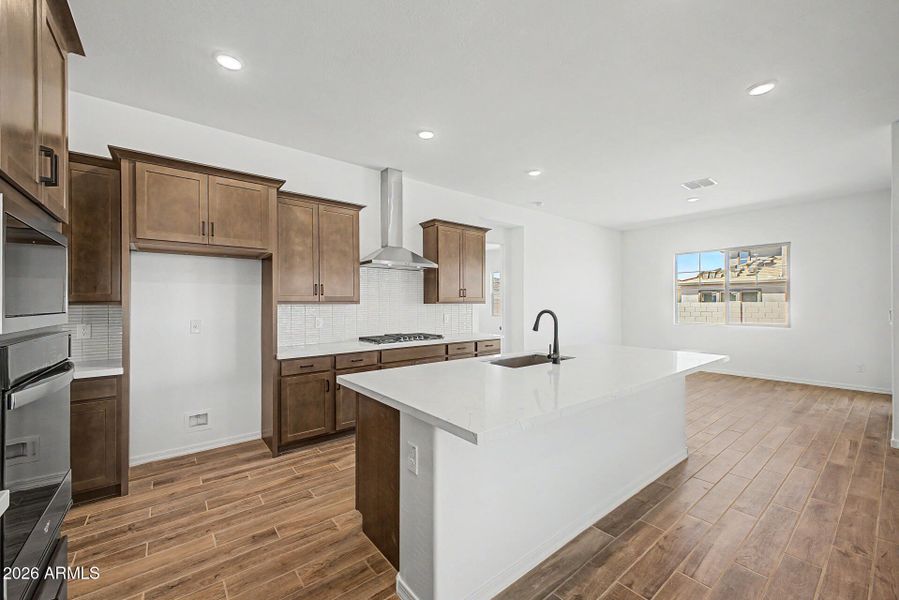 PHX_Empire_Lot 7049_Kelly_22700_kitchen