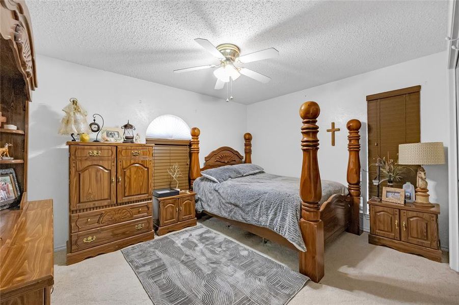 Furnished interior view inside a new home in , Cleburne (Image 11). Furnished interior view inside a new home in , Cleburne (Image 11).