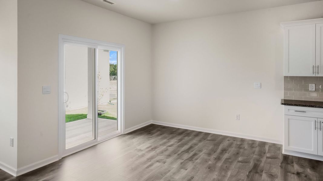 Spacious, unfurnished interior of a new home in Forest Creek, Winston-Salem (Image 16).