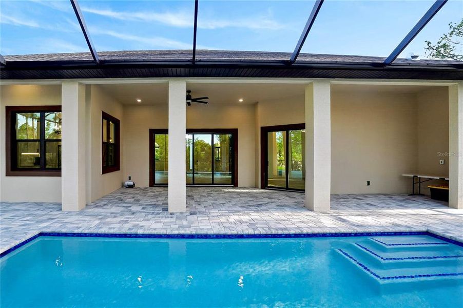 Exterior details and patio area of a home in , Port Charlotte (Image 31).