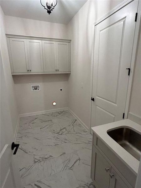 Spacious, unfurnished interior of a new home in , Gainesville (Image 12).