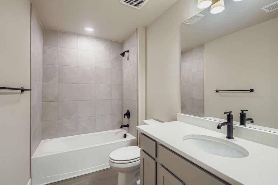 Furnished interior view inside a new home in Country Club Reserve – Fort Collins, Fort Collins (Image 17).