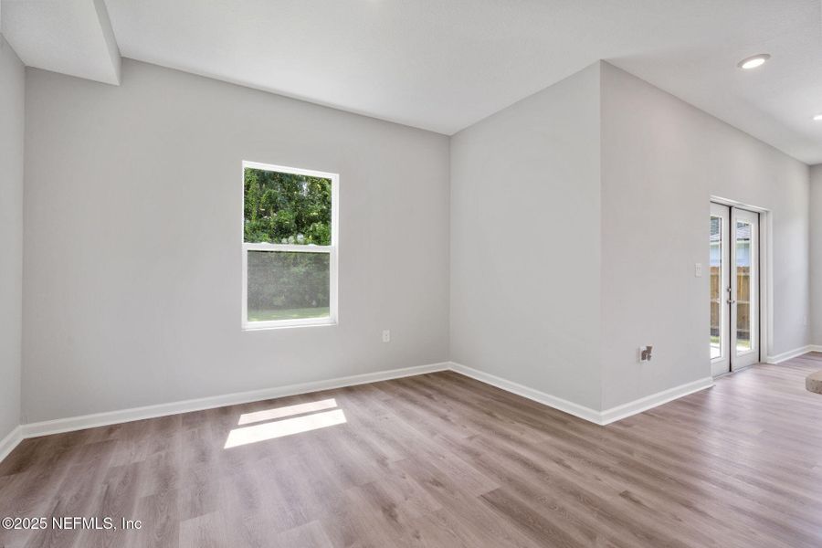 Spacious, unfurnished interior of a new home in , Fleming Island (Image 22).