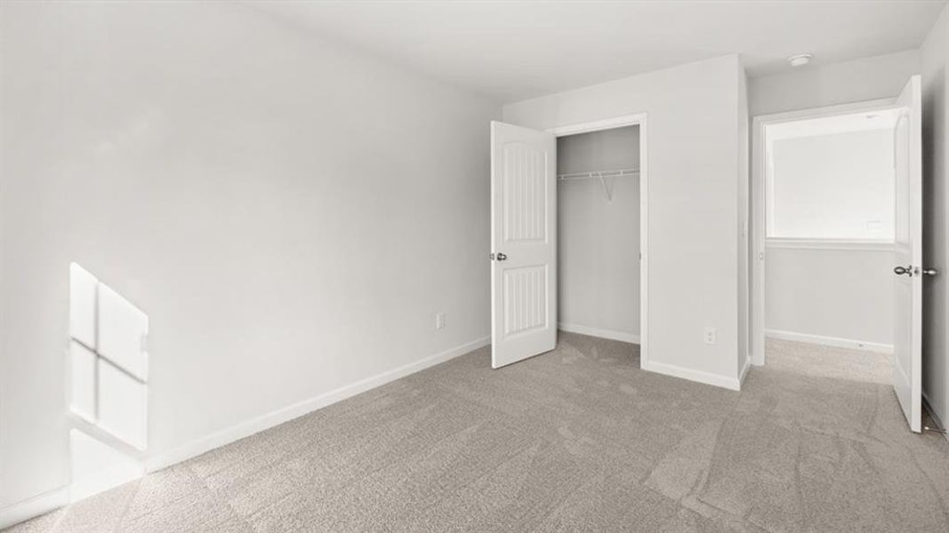 Spacious, unfurnished interior of a new home in Parkside at Carter Grove, Cartersville (Image 20).