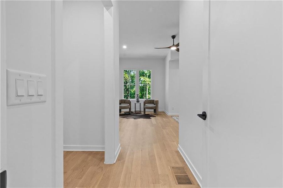 Spacious, unfurnished interior of a new home in , Alpharetta (Image 93).