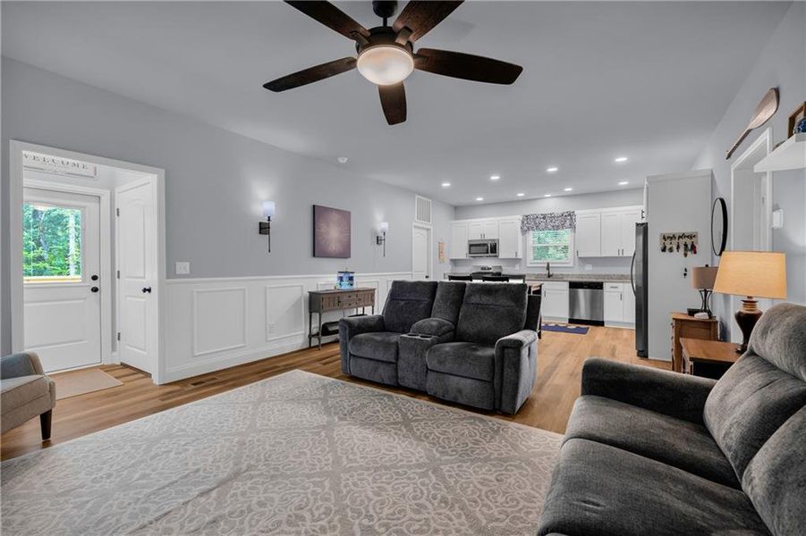 Furnished interior view inside a new home in , Lavonia (Image 36).