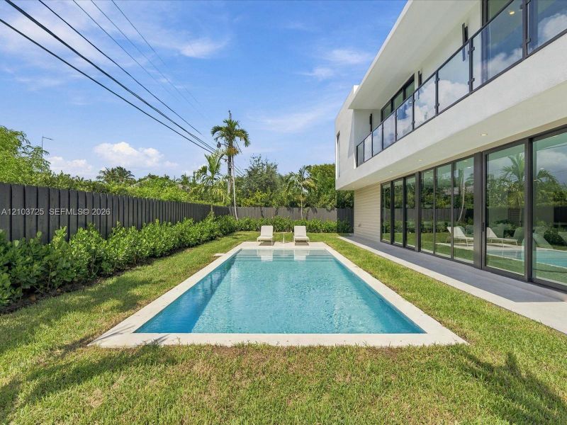 Exterior details and patio area of a home in , Miami (Image 34).