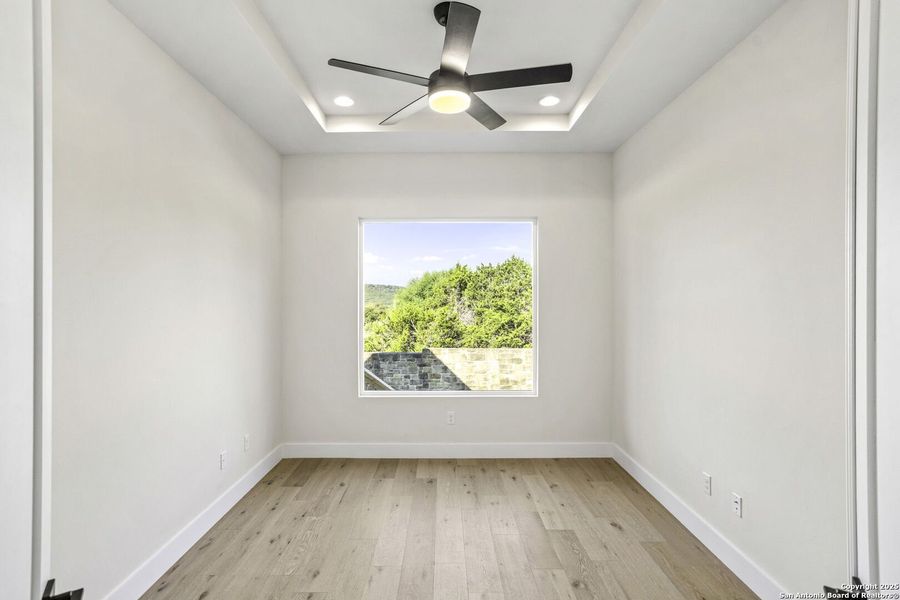Spacious, unfurnished interior of a new home in , San Antonio (Image 18).