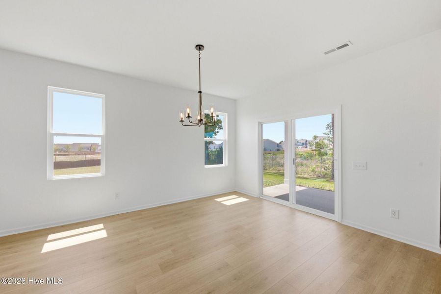 Spacious, unfurnished interior of a new home in Sandy Springs, Aberdeen (Image 21).