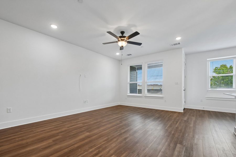 Spacious, unfurnished interior of a new home in Center 45, Round Rock (Image 24). Spacious, unfurnished interior of a new home in Center 45, Round Rock (Image 24).