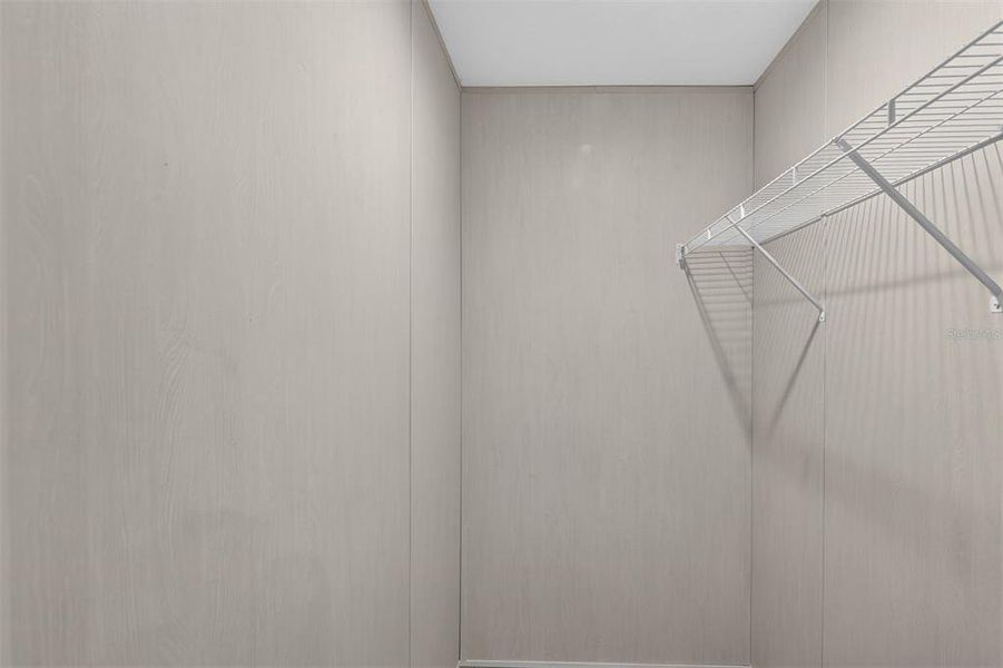 Spacious, unfurnished interior of a new home in , Bronson (Image 30).