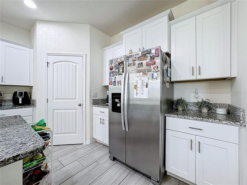 Furnished interior view inside a new home in , Winter Garden (Image 51).