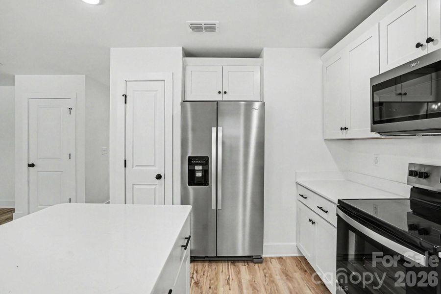 Furnished interior view inside a new home in , Gastonia (Image 7).