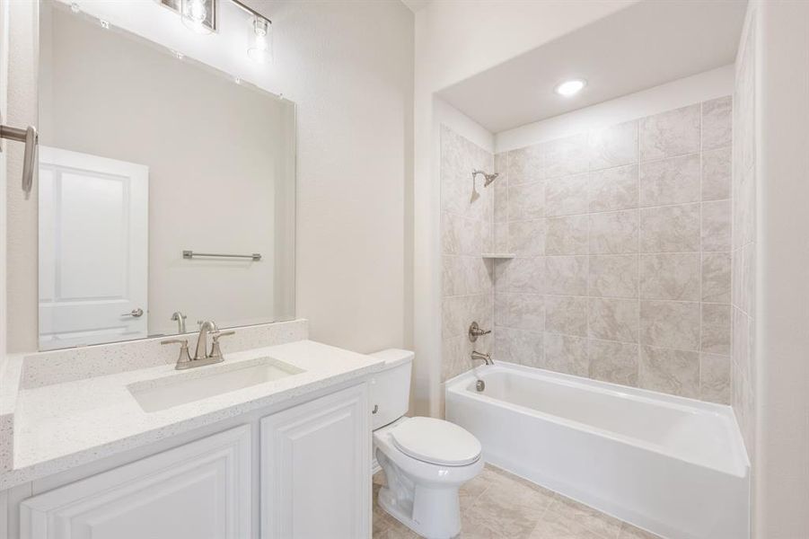 Furnished interior view inside a new home in Hampton Park, Glenn Heights (Image 10).