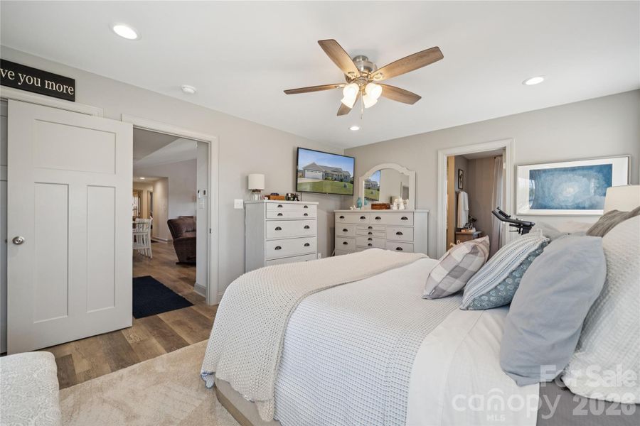 Furnished interior view inside a new home in , Lincolnton (Image 27).