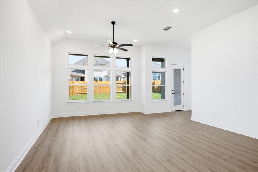 Spacious, unfurnished interior of a new home in Oaks at San Gabriel, Georgetown (Image 22).
