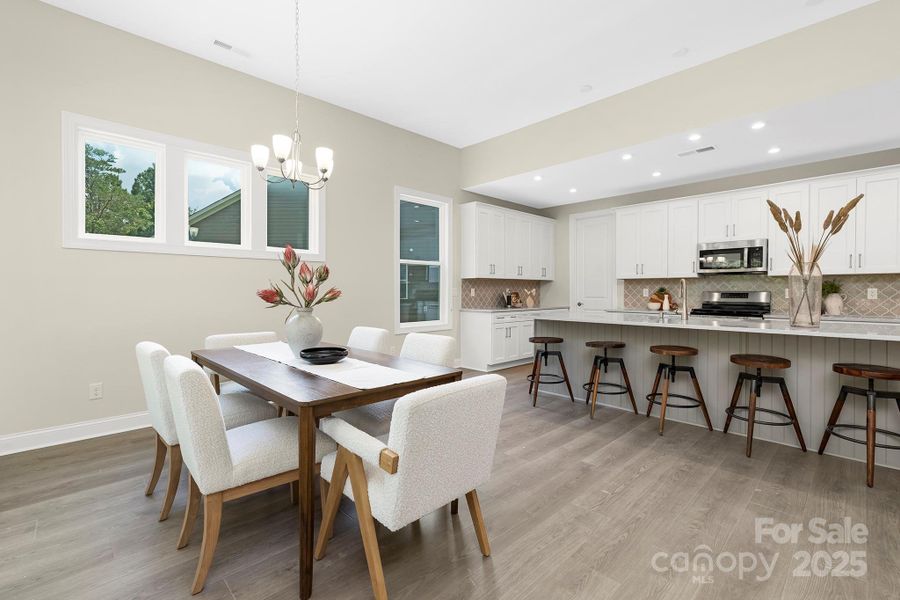 Furnished interior view inside a new home in Handsmill on Lake Wylie, York (Image 8).