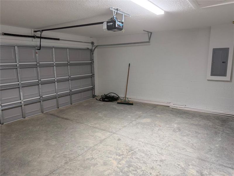 Spacious, unfurnished interior of a new home in , Summerfield (Image 15).