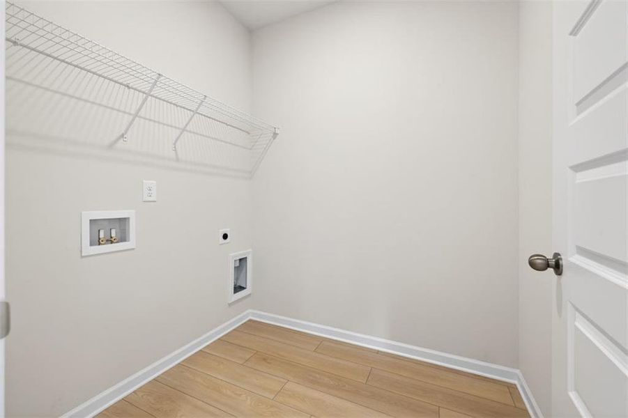 Spacious, unfurnished interior of a new home in Allen Manor, Hoschton (Image 15).