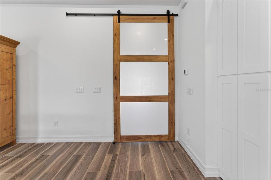 Spacious, unfurnished interior of a new home in SouthShore Yacht Club, Ruskin (Image 23). Spacious, unfurnished interior of a new home in SouthShore Yacht Club, Ruskin (Image 23).