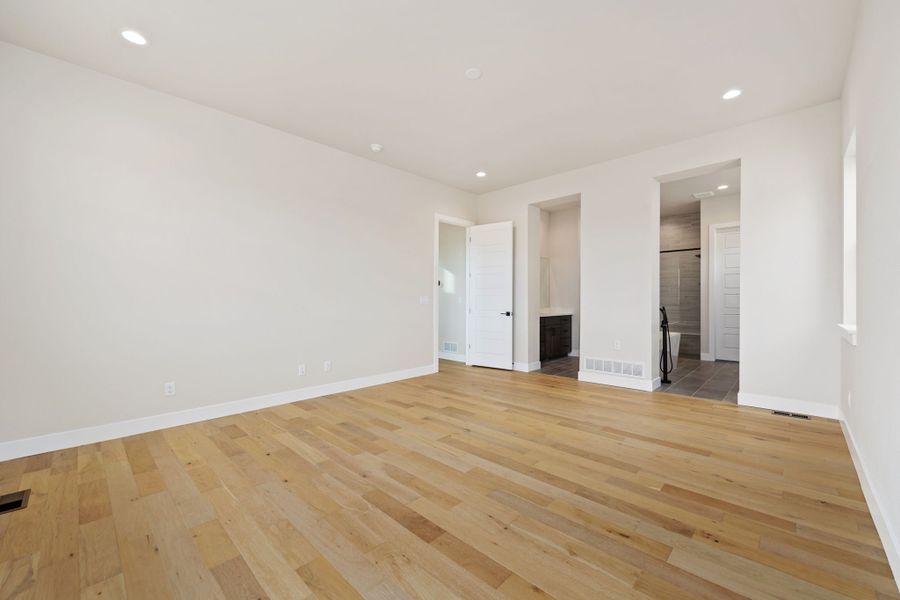 Spacious, unfurnished interior of a new home in RainDance, Windsor (Image 11). Spacious, unfurnished interior of a new home in RainDance, Windsor (Image 11).