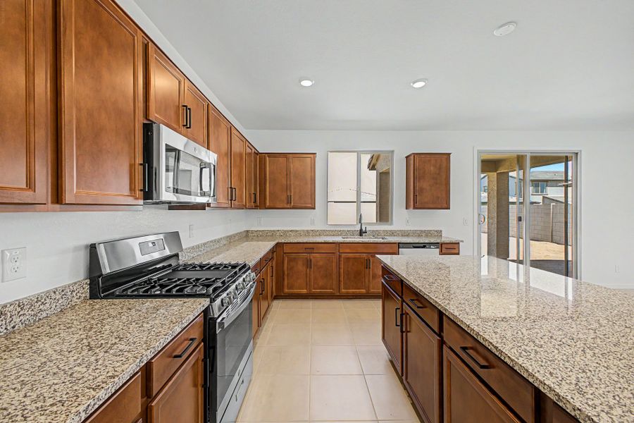 Furnished interior view inside a new home in Frontera, Surprise (Image 5).