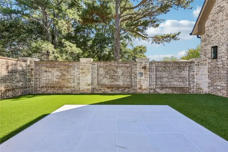 Exterior details and patio area of a home in , Alpharetta (Image 46).