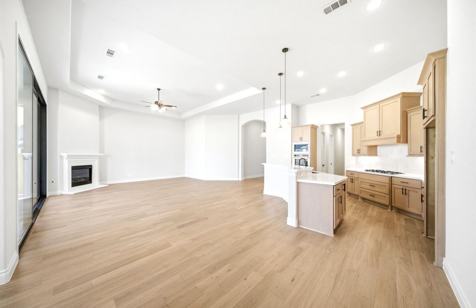 Spacious, unfurnished interior of a new home in Bridgeland 60′, Cypress (Image 25).