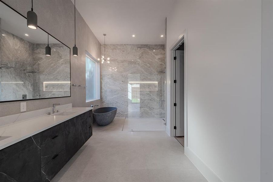 Furnished interior view inside a new home in , Dallas (Image 30).