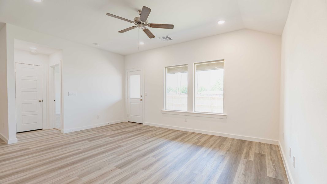 Spacious, unfurnished interior of a new home in Overlook West, Wolfforth (Image 9). Spacious, unfurnished interior of a new home in Overlook West, Wolfforth (Image 9).