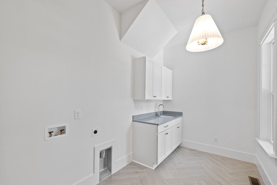 Image 235 representing the The Emerson by RobuckHomes in Stonehenge, Raleigh, NC.