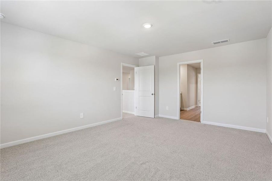 Spacious, unfurnished interior of a new home in Ivey Township, Dallas (Image 20). Spacious, unfurnished interior of a new home in Ivey Township, Dallas (Image 20).