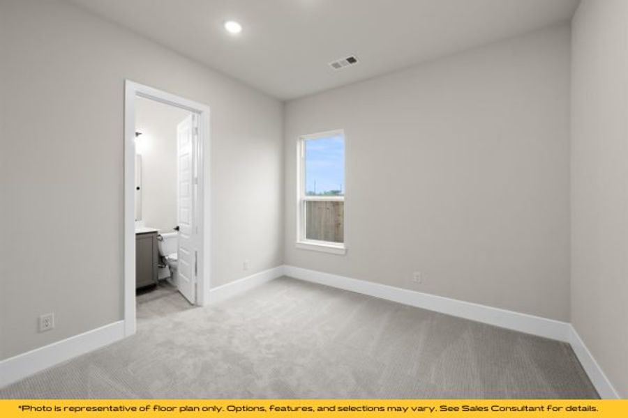 Representative unfurnished interior of a home built from the Vail by Stonefield Homes in Heath Golf and Yacht Club, Rockwall (Image 48).
