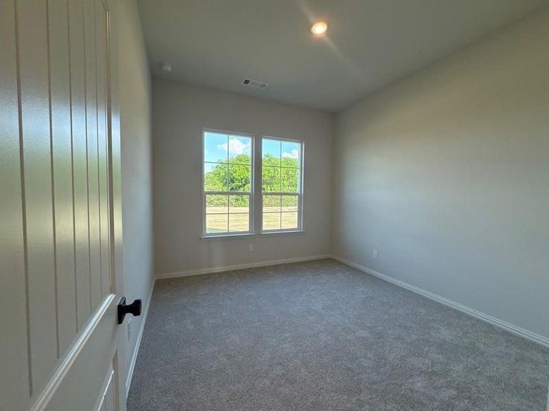 Spacious, unfurnished interior of a new home in Terra Escalante, Blue Ridge (Image 14).