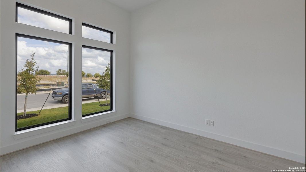 Spacious, unfurnished interior of a new home in Haby Hill 60', San Antonio (Image 21). Spacious, unfurnished interior of a new home in Haby Hill 60', San Antonio (Image 21).